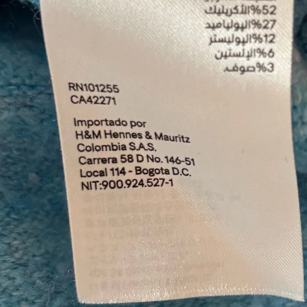 H&M Light Blue V-Neck Sweater (XS)